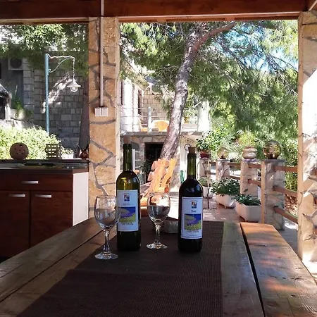 By The Sea Prapratno *