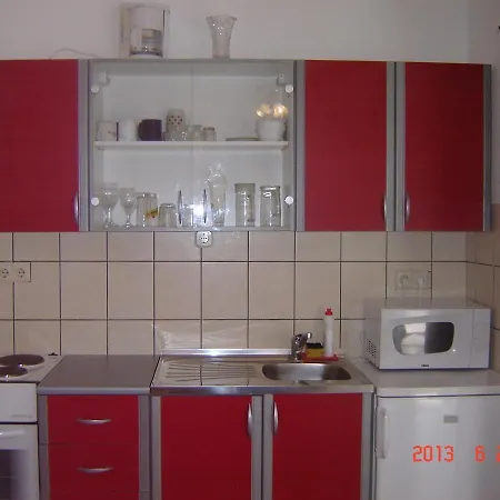 By The Sea Prapratno