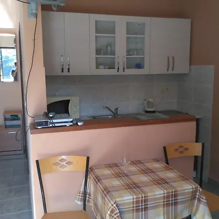 By The Sea Prapratno *