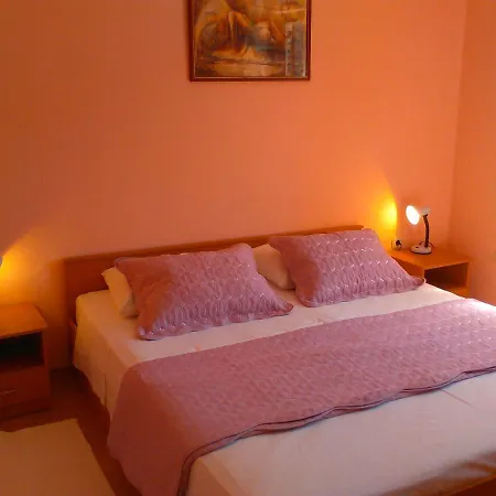 By The Sea Prapratno Appartement *