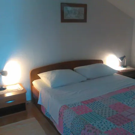 By The Sea Prapratno Appartement