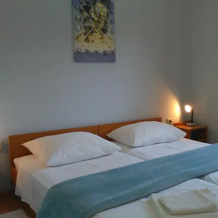 By The Sea Prapratno Appartement