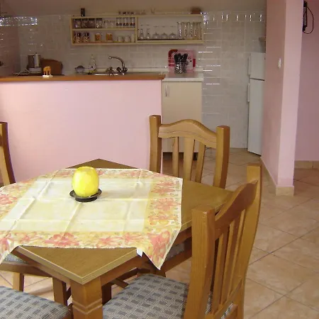 By The Sea Prapratno Appartement